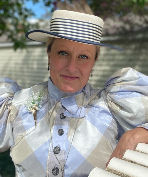 Wendy Batchelder Victorian Lady.jpg